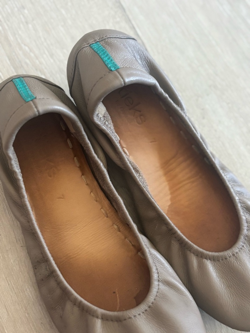 Brown Tieks